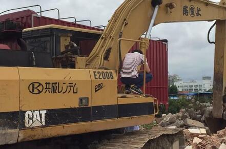 扶老二APP宅男神器厂：卡特E200B回转无力故障